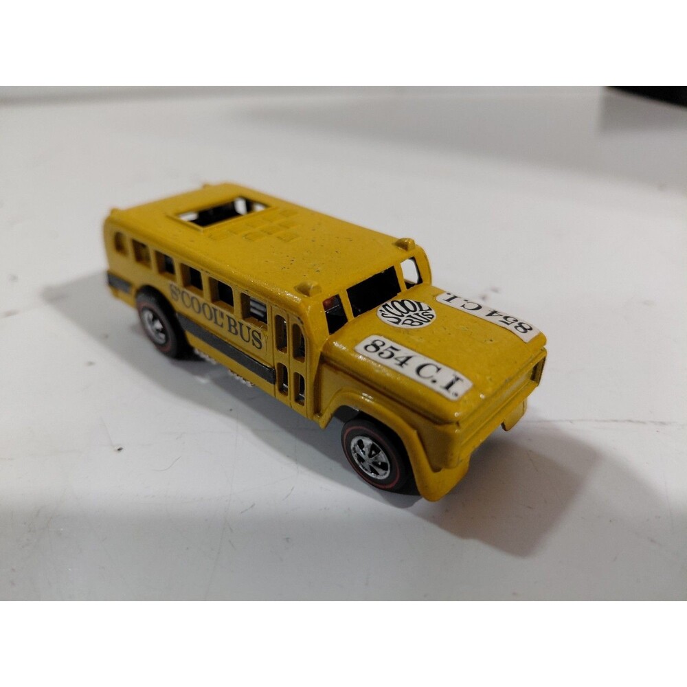 Hot Wheels 1:64 DieCast Red Line 1970 Hong Kong S'cool Bus Drag Bus Repaint